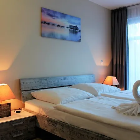 - Riverboat 53 - Louisa Sellin (Rugen)