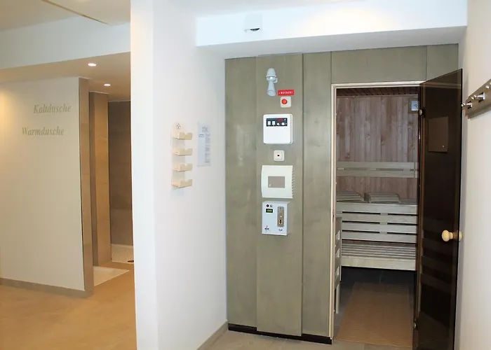 Villa - Riverboat 53 - Louisa Sellin (Rugen)